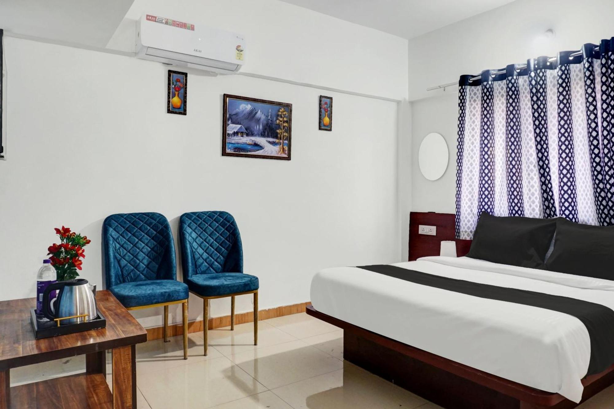 Hotel O Nisarg Villa Pune Bagian luar foto