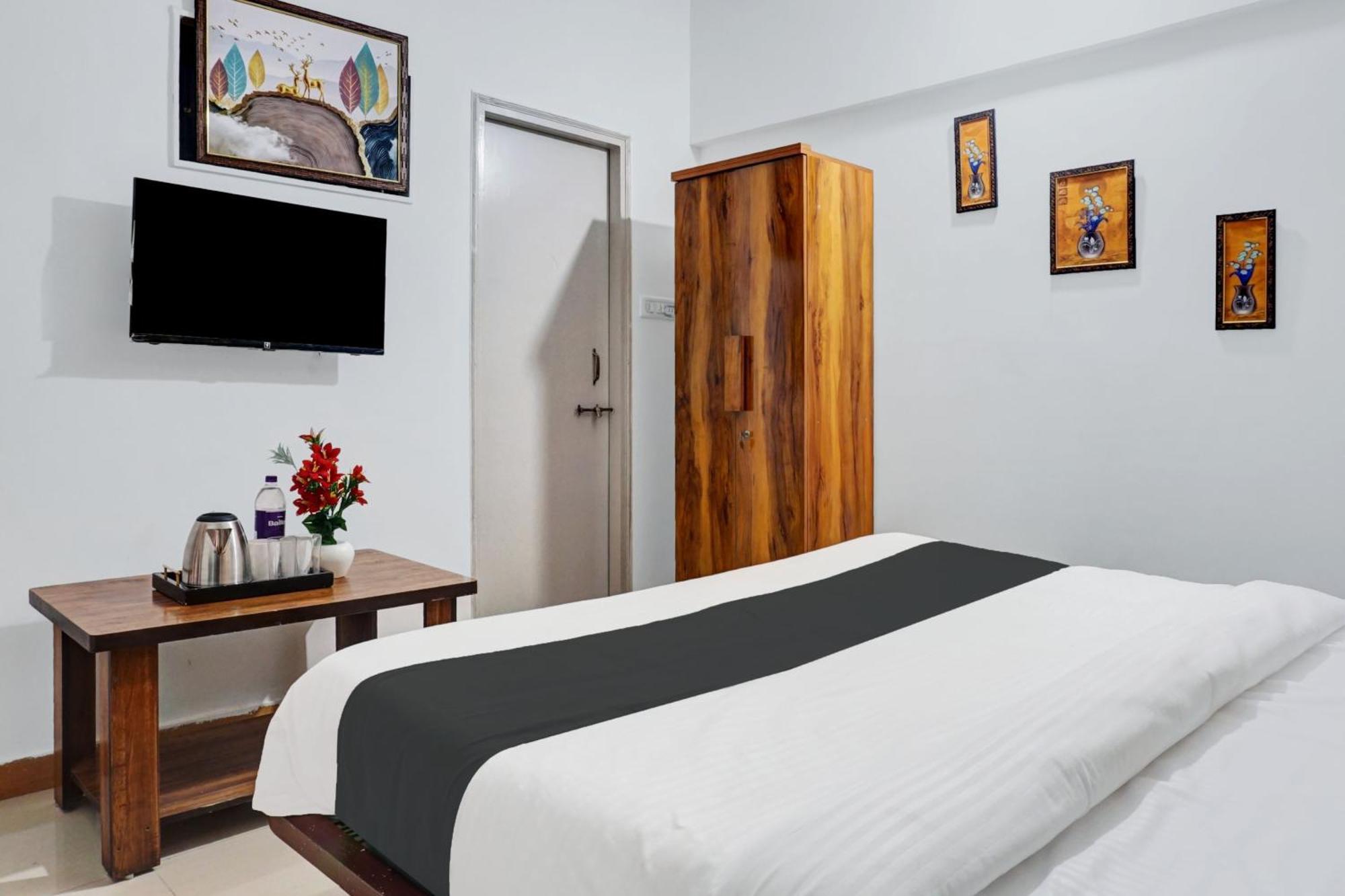 Hotel O Nisarg Villa Pune Bagian luar foto
