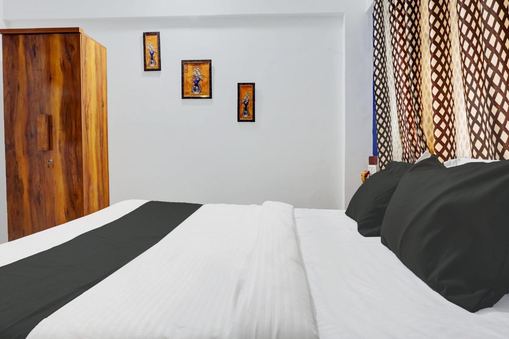 Hotel O Nisarg Villa Pune Bagian luar foto
