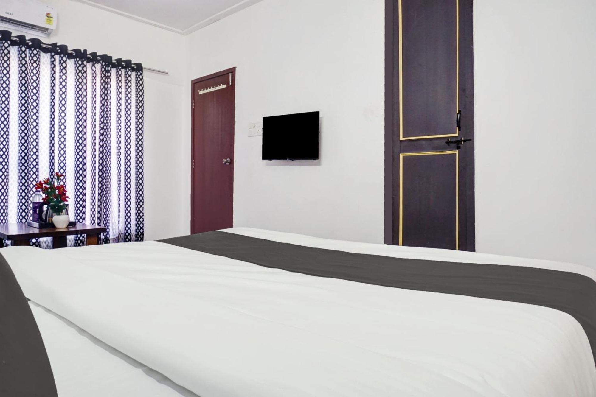 Hotel O Nisarg Villa Pune Bagian luar foto